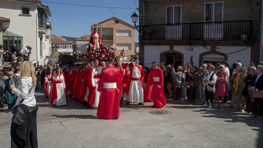 La devoción y la fe llenaron Fisterra este Viernes Santo, con los actos centrales de la Semana Santa en el municipio