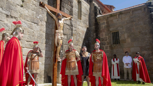 La devoción y la fe llenaron Fisterra este Viernes Santo, con los actos centrales de la Semana Santa en el municipio