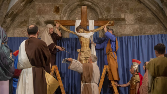 La devoción y la fe llenaron Fisterra este Viernes Santo, con los actos centrales de la Semana Santa en el municipio