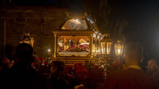 La devoción y la fe llenaron Fisterra este Viernes Santo, con los actos centrales de la Semana Santa en el municipio