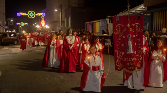 La devoción y la fe llenaron Fisterra este Viernes Santo, con los actos centrales de la Semana Santa en el municipio