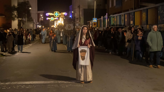 La devoción y la fe llenaron Fisterra este Viernes Santo, con los actos centrales de la Semana Santa en el municipio
