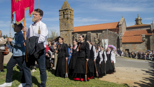 Fisterra vivió un año más con mucha devoción la representación de la Resurrección de Cristo