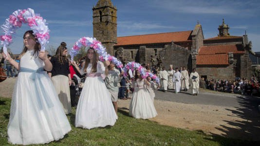 Fisterra vivió un año más con mucha devoción la representación de la Resurrección de Cristo