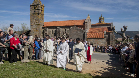 Fisterra vivió un año más con mucha devoción la representación de la Resurrección de Cristo