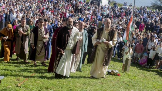 Fisterra vivió un año más con mucha devoción la representación de la Resurrección de Cristo