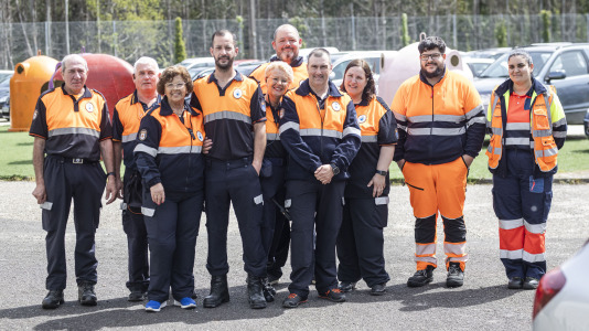 El polideportivo municipal de Zas acogió la Festa dos Maiores, en la que participaron unos 850 vecinos
