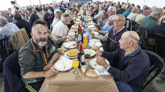 Malpica rindió homenaje a sus mayores en una nueva edición de la fiesta de la tercera edad de la que disfrutaron los vecinos