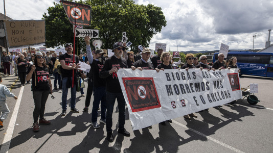 Manifestación contra la planta de biogás en A Laracha