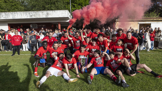 El San Lorenzo se proclamó campeón de la Liga da Costa en la última jornada, derrotar al Corcubión por 2 goles a 0