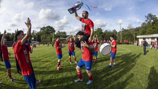 El San Lorenzo se proclamó campeón de la Liga da Costa en la última jornada, derrotar al Corcubión por 2 goles a 0