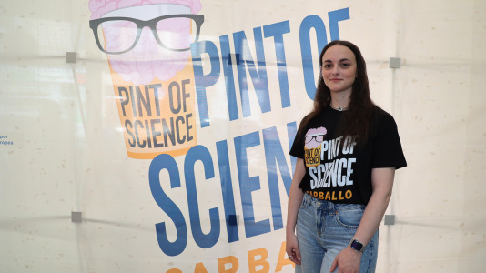 El Pint of Science se despidió este miércoles hasta el próximo año con las charlas de Olalla Rama e Isabel García