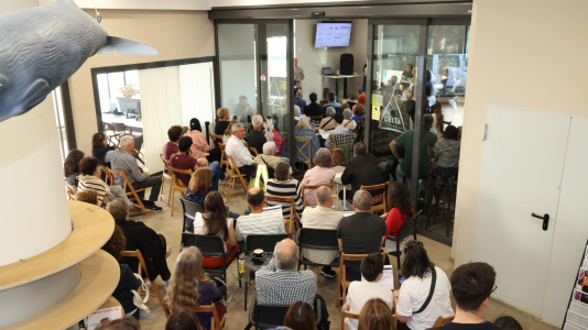 El Pint of Science se despidió este miércoles hasta el próximo año con las charlas de Olalla Rama e Isabel García