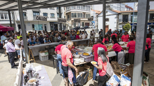 sesion vermu solidaria ponteceso-022