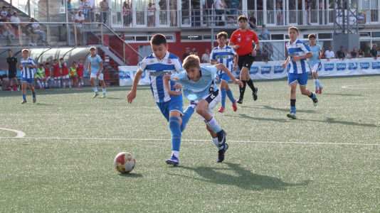El Celta ganó la 16ª edición del Torneo Alevín F-11 Luis Calvo en un derbi en el que el Deportivo falló un penalti que podría haber cambiado el rumbo de la final