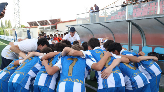 El Celta ganó la 16ª edición del Torneo Alevín F-11 Luis Calvo en un derbi en el que el Deportivo falló un penalti que podría haber cambiado el rumbo de la final