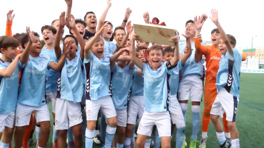 El Celta ganó la 16ª edición del Torneo Alevín F-11 Luis Calvo en un derbi en el que el Deportivo falló un penalti que podría haber cambiado el rumbo de la final