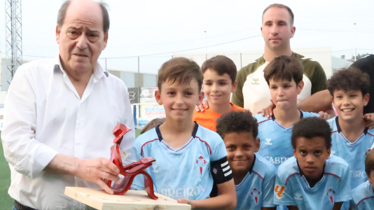 El Celta ganó la 16ª edición del Torneo Alevín F-11 Luis Calvo en un derbi en el que el Deportivo falló un penalti que podría haber cambiado el rumbo de la final