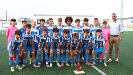 El Celta ganó la 16ª edición del Torneo Alevín F-11 Luis Calvo en un derbi en el que el Deportivo falló un penalti que podría haber cambiado el rumbo de la final