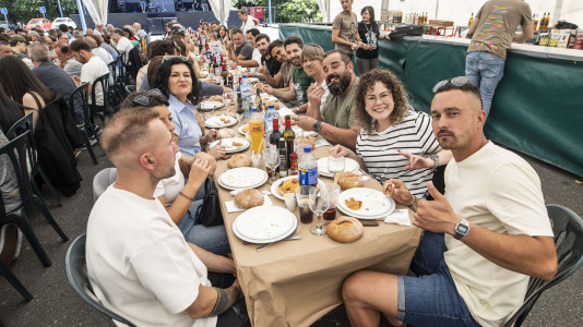Más de 400 personas disfrutaron este domingo de la pulpada de San Román que tuvo lugar en Cabovilaño, A Laracha