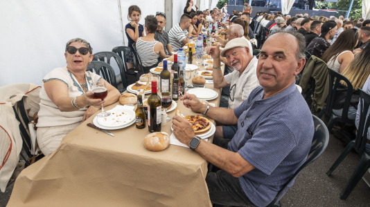 Más de 400 personas disfrutaron este domingo de la pulpada de San Román que tuvo lugar en Cabovilaño, A Laracha