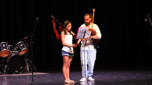 Festival de fin de curso de la Escola de Música de Cee (10)