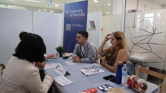 Feria de empleo sénior en Carballo (16)