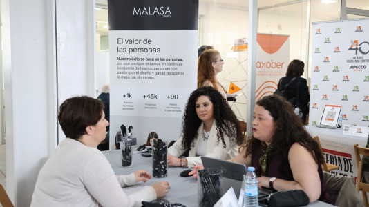 Feria de empleo sénior en Carballo (27)