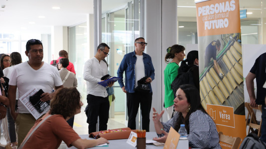 Feria de empleo sénior en Carballo (29)