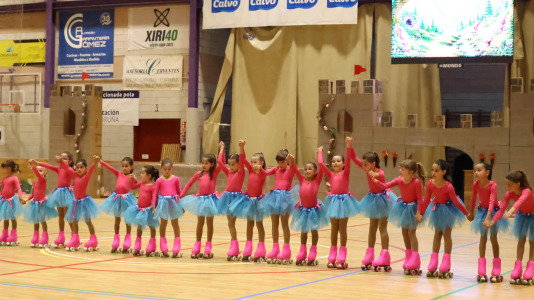 Exhibición de fin de curso de la Escola Lubiáns de patinaje (18)