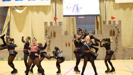 Exhibición de fin de curso de la Escola Lubiáns de patinaje (21)