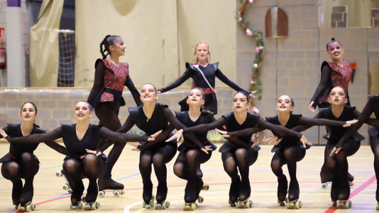 Exhibición de fin de curso de la Escola Lubiáns de patinaje (27)