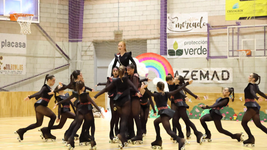 Exhibición de fin de curso de la Escola Lubiáns de patinaje (29)