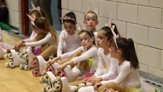 Exhibición de fin de curso de la Escola Lubiáns de patinaje (39)