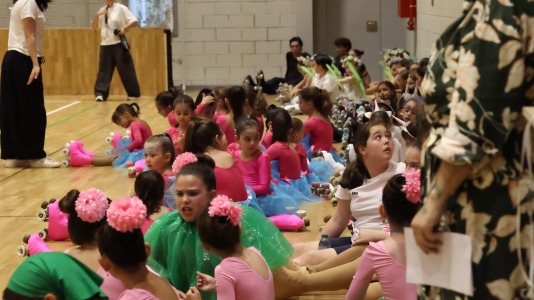 Exhibición de fin de curso de la Escola Lubiáns de patinaje (42)