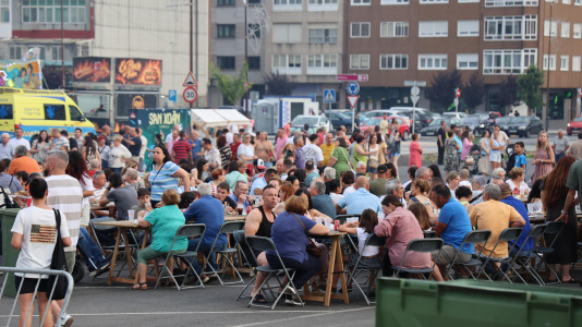 Gran sardiñada popular en Carballo (4)