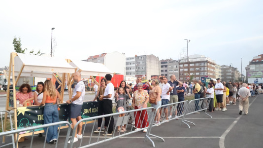 Gran sardiñada popular en Carballo (36)