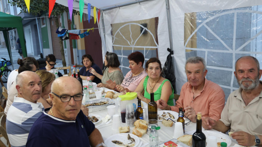 Sardiñada de la calle Xúpiter (7)