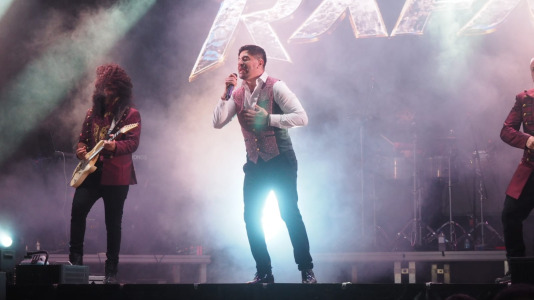 Ráfaga puso a bailar a Carballo durante el San Xoán