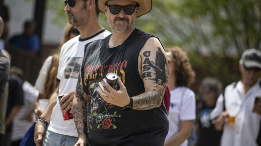The Mean Devils ponen a bailar a los carballeses en el Rockin