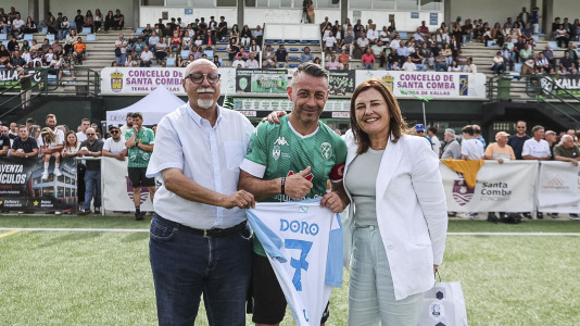 El Xallas rindió un homenaje a su mítico capitán, Doro, en un partido entre los veteranos y leyendas del Real Madrid encabezados por Paco Buyo