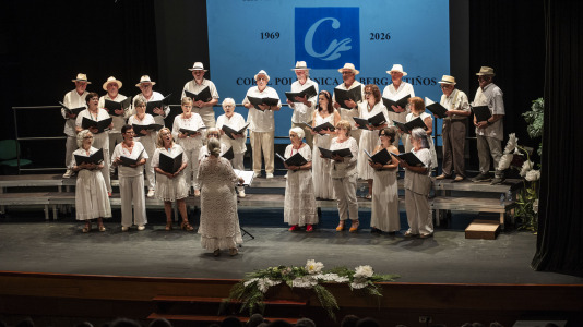 El Pazo da Cultura acogió otra edición de la tradicional Mostra de Habaneras organizada por la Coral Polifónica de Bergantiños