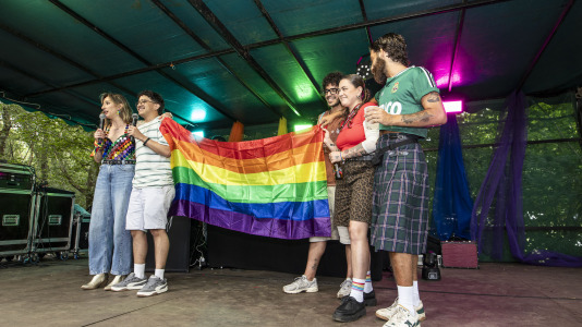Los carballeses despidieron el San Xoán con la fiesta más familiar en el bosque do Añón