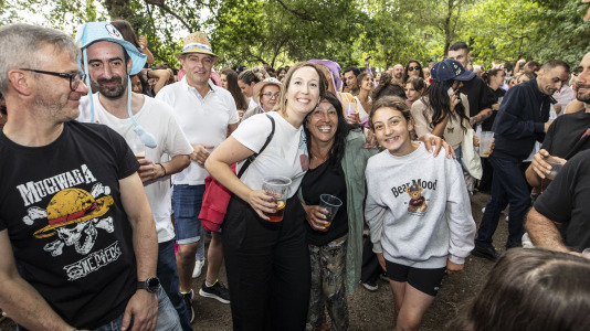 Los carballeses despidieron el San Xoán con la fiesta más familiar en el bosque do Añón