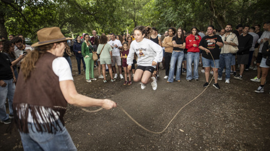 Los carballeses despidieron el San Xoán con la fiesta más familiar en el bosque do Añón