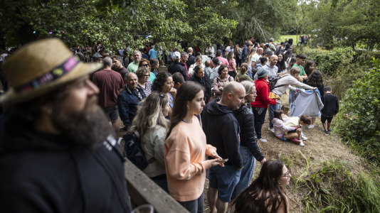 Los carballeses despidieron el San Xoán con la fiesta más familiar en el bosque do Añón