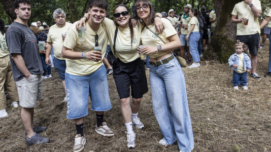 Decenas de familias de la comarca se dieron cita en Baio para disfrutar de la tradicional Festa da Carballeira