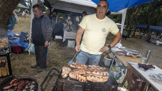 Decenas de familias de la comarca se dieron cita en Baio para disfrutar de la tradicional Festa da Carballeira