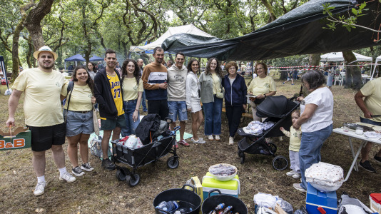 Decenas de familias de la comarca se dieron cita en Baio para disfrutar de la tradicional Festa da Carballeira