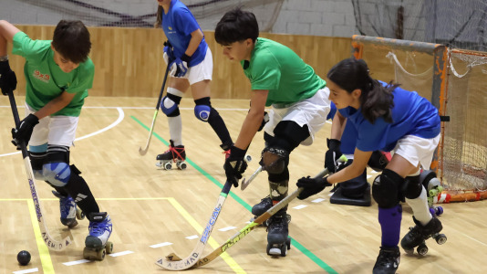 Más de 300 jugadores se reúnen desde este viernes en el torneo organizado por Escola Lubiáns, la única competición de este formato en Galicia.
